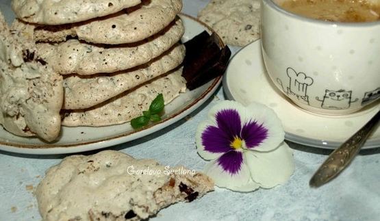 белковое печенье с орехами и шоколадом