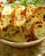 Бискотти с фисташками и курагой