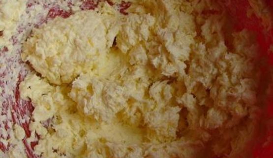 бискотти с пармезаном, базиликом и кедровыми орехами