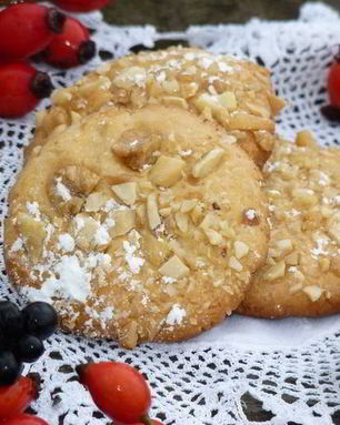 Быстрое итальянское печенье с орешками