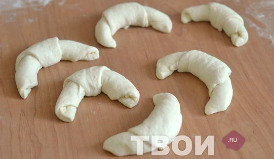 дрожжевые рогалики