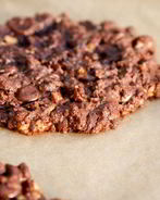 Двойное шоколадное печенье с грецкими орехами