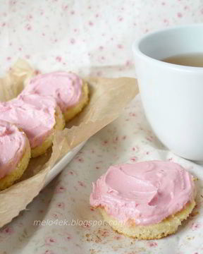 Очаровательное печенье с розовым кремом