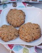 Овсяное печенье с шоколадом, изюмом и орехами