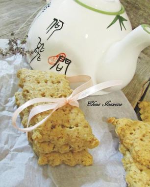 Печенье-крекер с медом и грецкими орехами