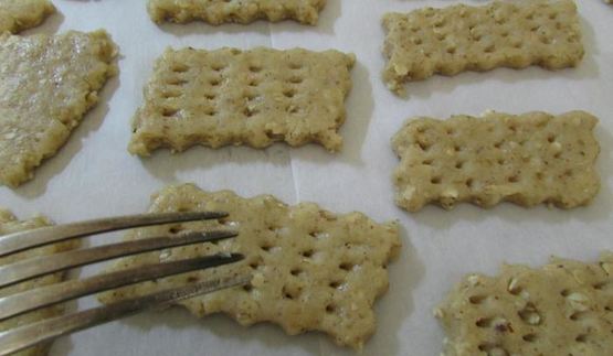 печенье-крекер с медом и грецкими орехами