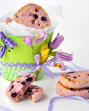 Печенье с черной смородиной и фундуком