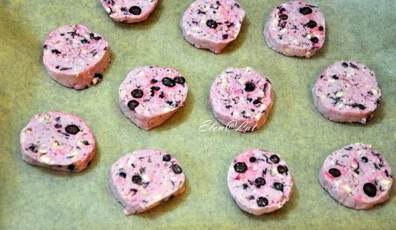 печенье с черной смородиной и фундуком