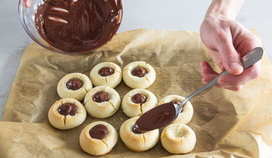 печенье с шоколадом и миндалем