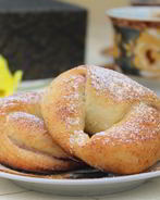 Рогалики с сыром и джемом