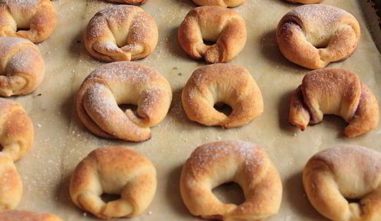 рогалики с сыром и джемом