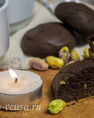 Шоколадное печенье с фисташками