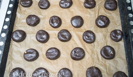 шоколадное печенье с фисташками