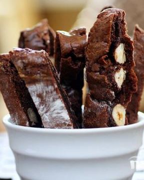 Шоколадное печенье с фундуком