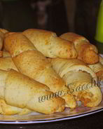 Сырные рогалики