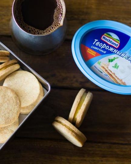 Рецепт цельнозернового печенья-сэндвича с творожной начинкой