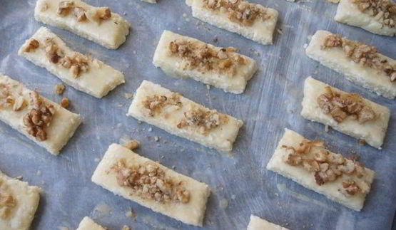 творожное печенье с орехом