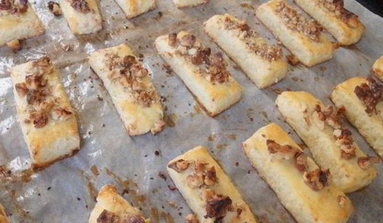 творожное печенье с орехом