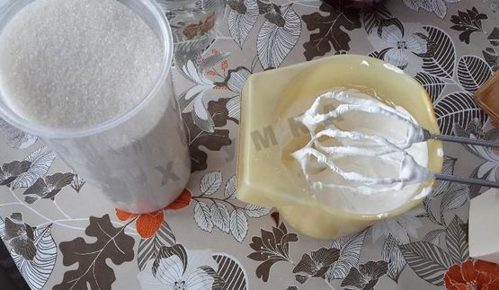 два разных пирога из песочного теста