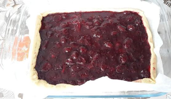 два разных пирога из песочного теста