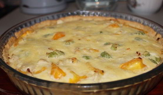 киш с курицей, перцем и сельдереем