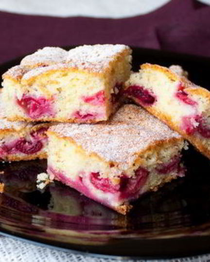 Рецепт нарезного вишневого пирога