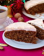 Ореховый пирог с безе