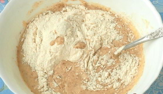 ореховый пирог с безе