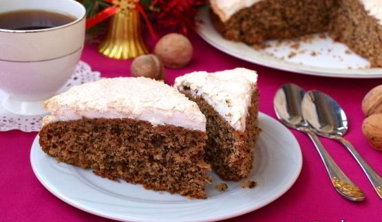 ореховый пирог с безе