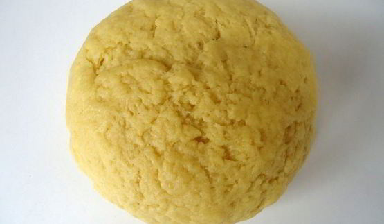 открытый деревенский пирог с сыром джюгас