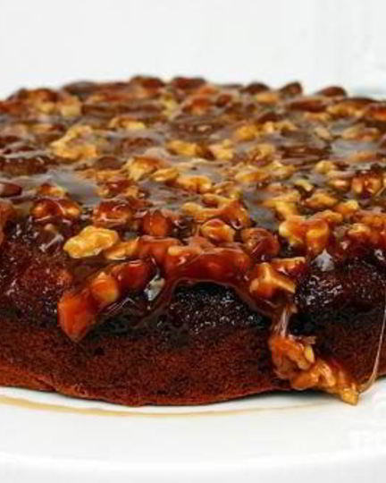 Рецепт перевернутого бананового пирога с ореховой карамелью