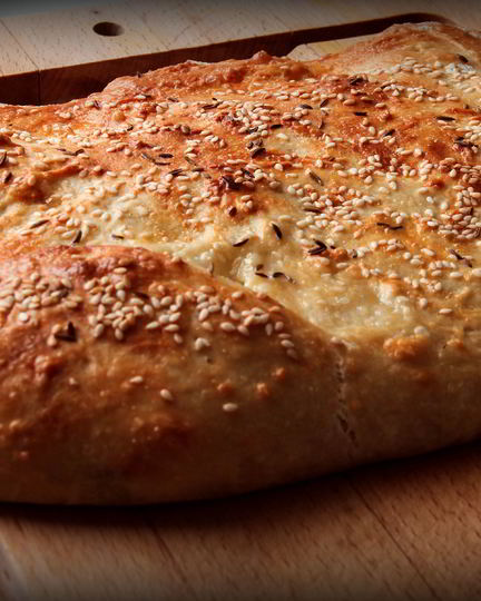 Рецепт пирога ароматного с сыром и творогом