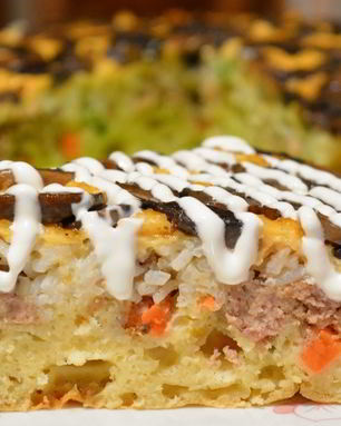 Пирог-перевертыш с мясом и грибами