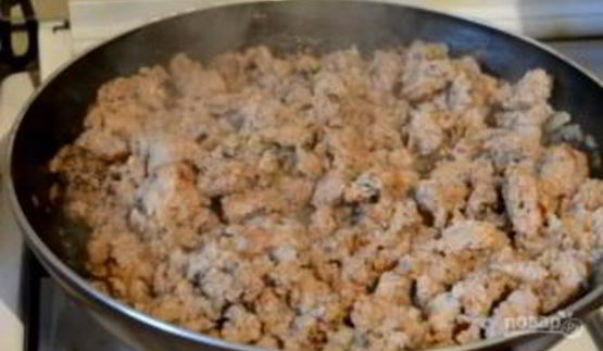 пирог-перевертыш с мясом и грибами