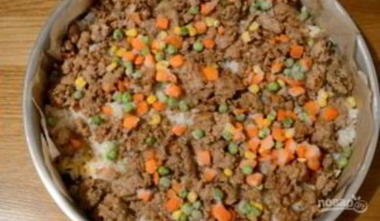 пирог-перевертыш с мясом и грибами