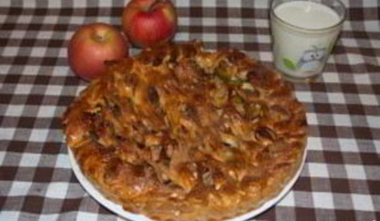 пирог с яблоками из дрожжевого теста