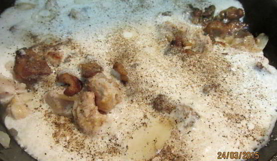 пирог-жульен с курицей и грибами