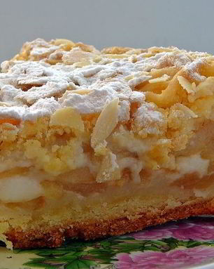 Польский яблочный пирог с миндальной стружкой