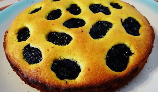 правильный немецкий рассыпчатый пирог с черносливом