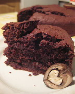 Шоколадно-яблочный пирог