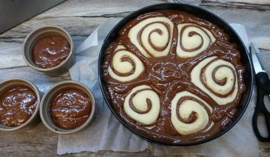 шоколадный пирог с булочками