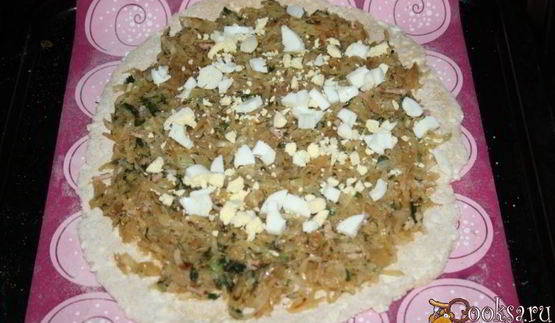 творожный пирог с капустой и яйцом