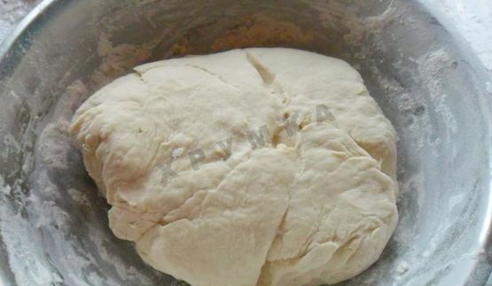 дрожжевые пирожки с капустой и яйцом в духовке