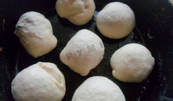 дрожжевые пирожки с капустой и яйцом в духовке