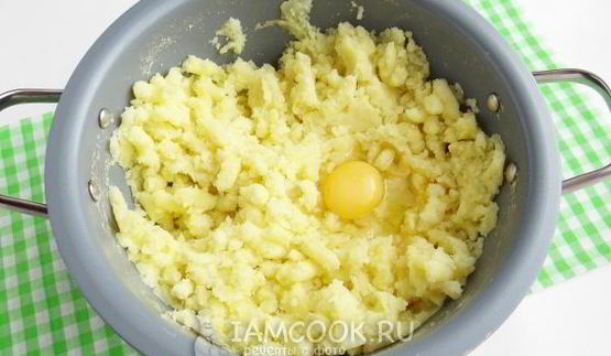 картофельные пирожки с грибами