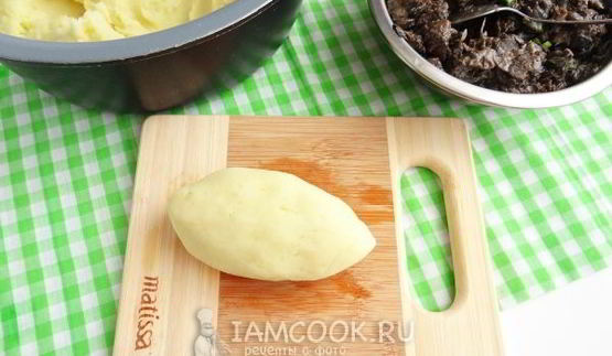 картофельные пирожки с грибами