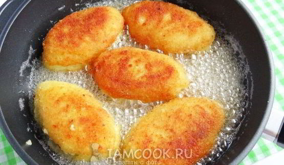 картофельные пирожки с грибами