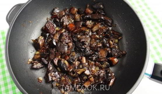 картофельные пирожки с грибами