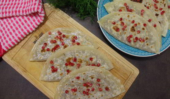 кутабы с мясом и гранатом