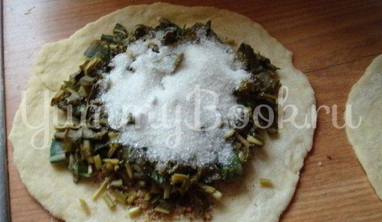 открытые пирожки с щавелем